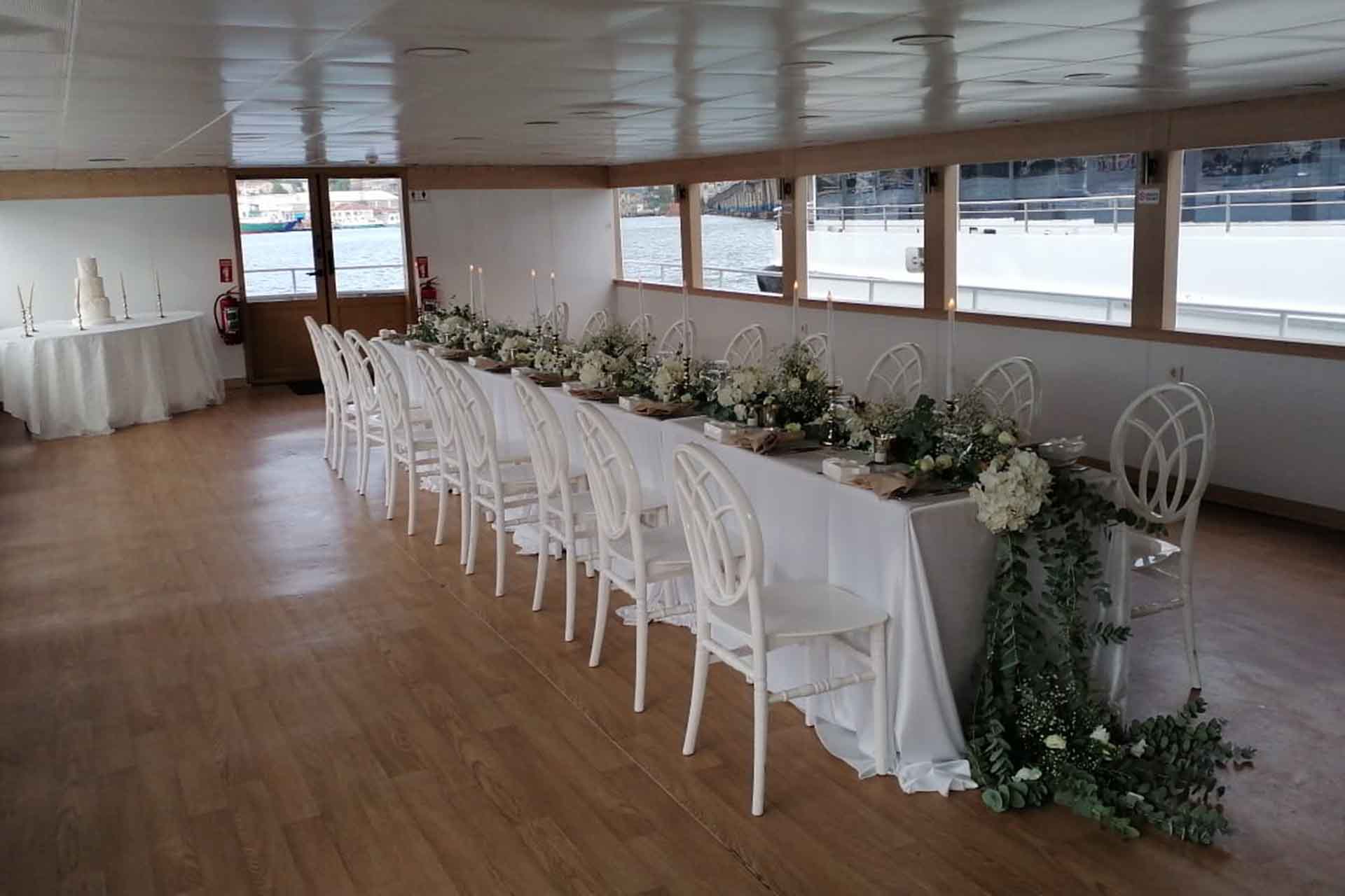 Boğazda Şirket Yemeği