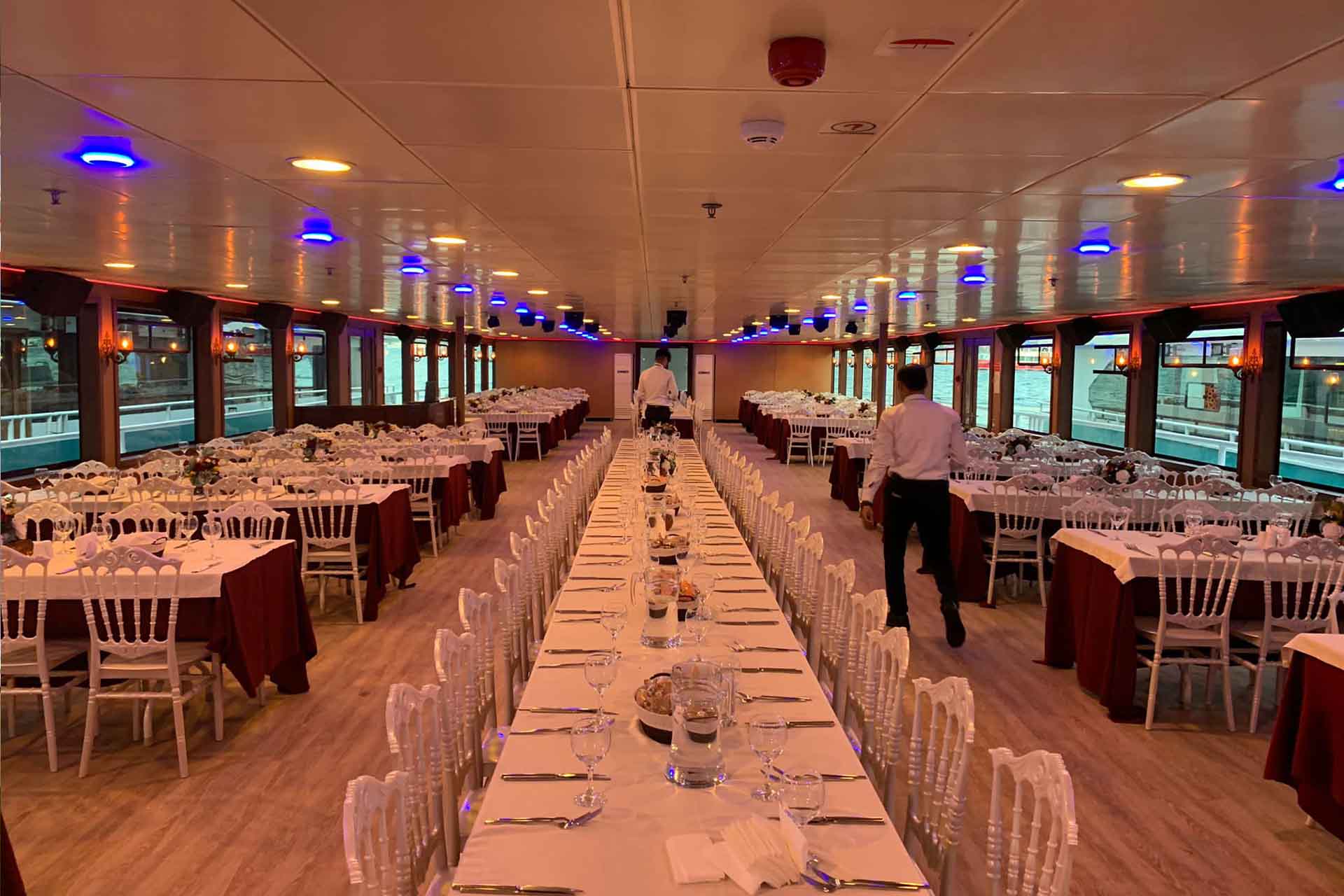 Teknede Şirket Toplantısı