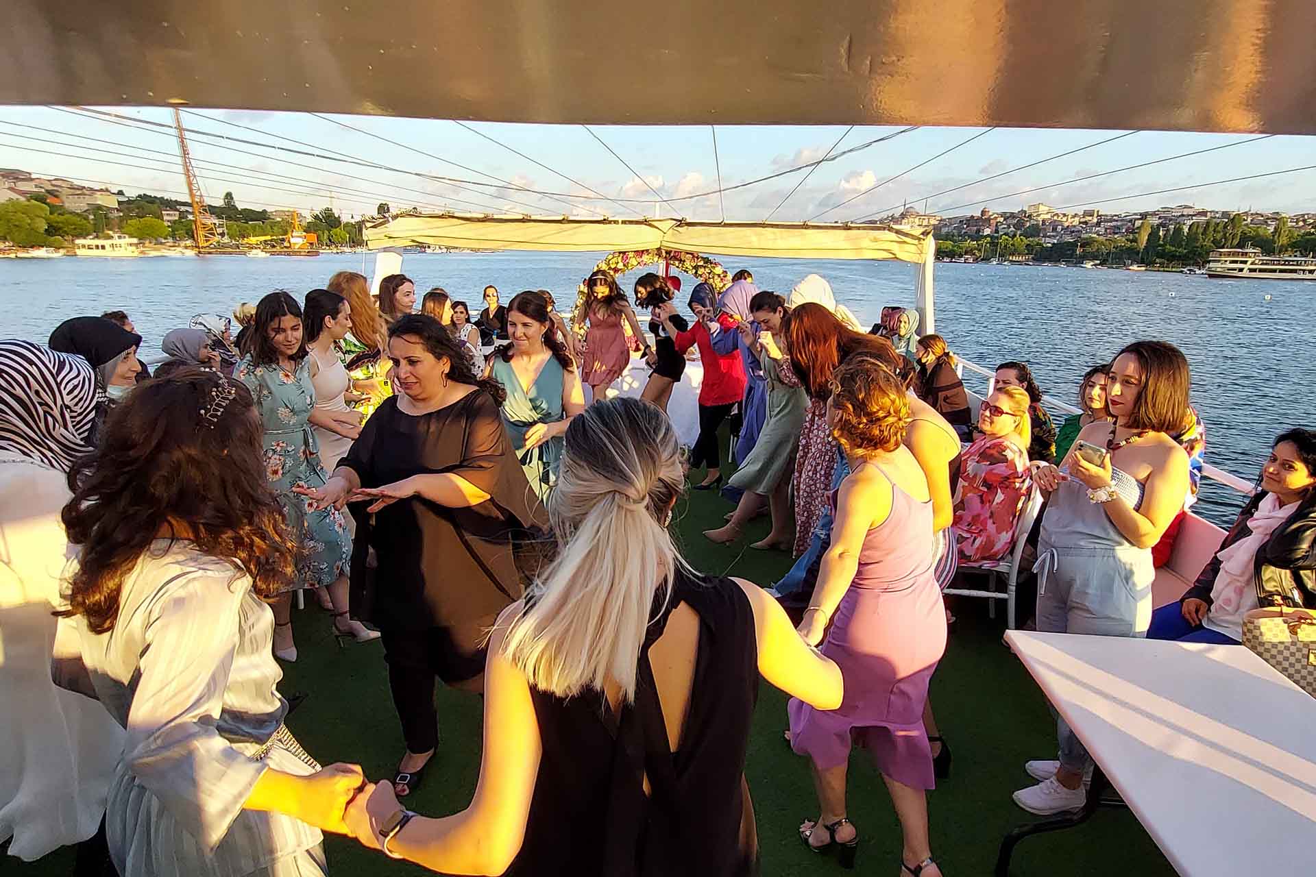 Teknede Mezuniyet Fiyatları