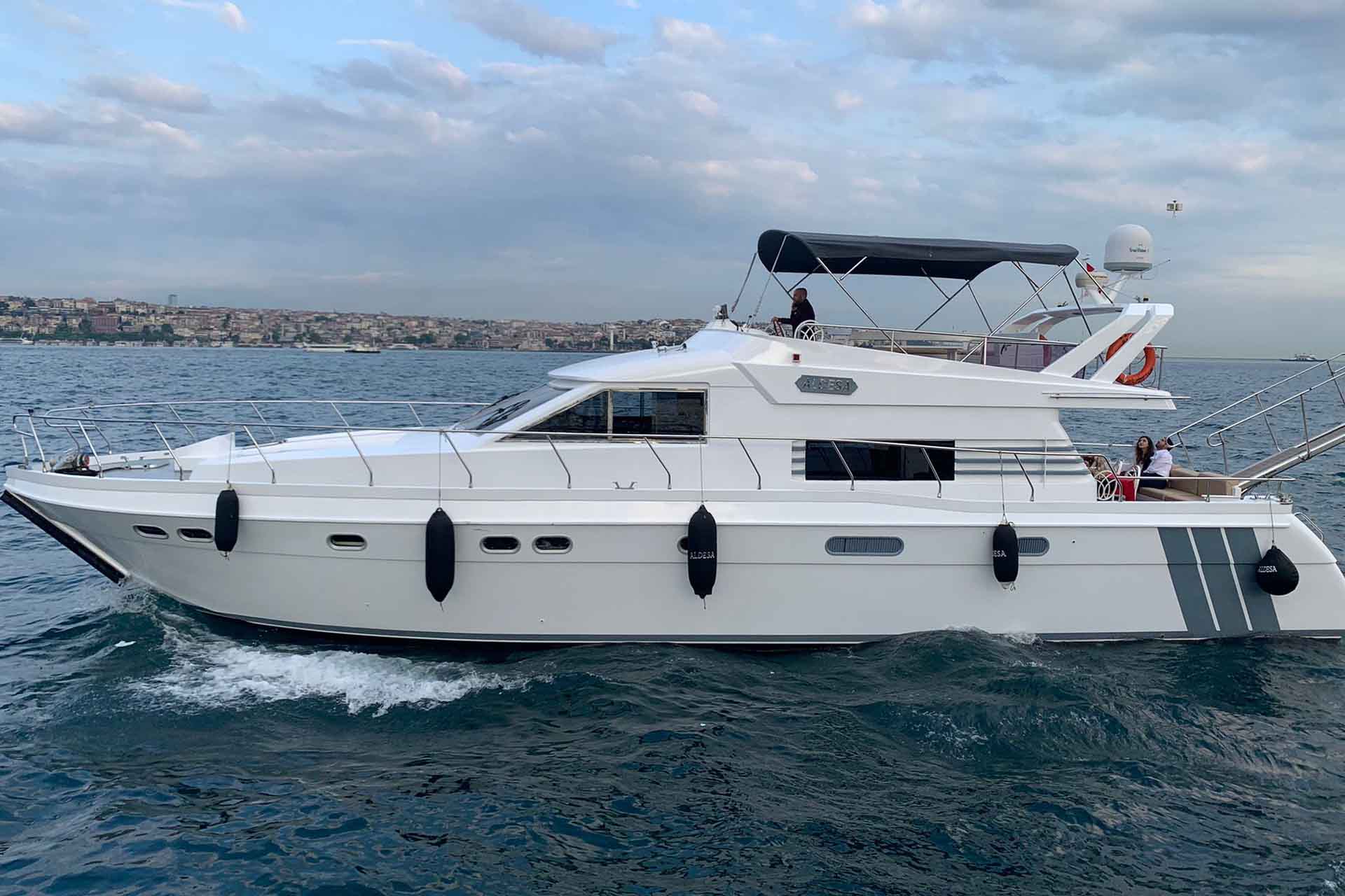 İstanbul Yat Kiralama 15 Kişilik